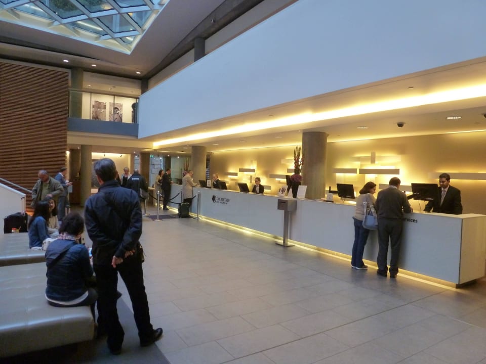 Repsizon                                           DoubleTree by Hilton Hotel London - Tower of London