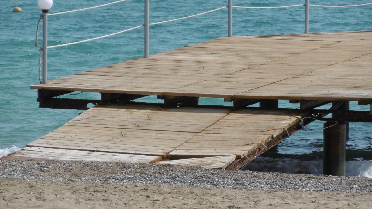 Kaputter Steg Sirene Belek Hotel