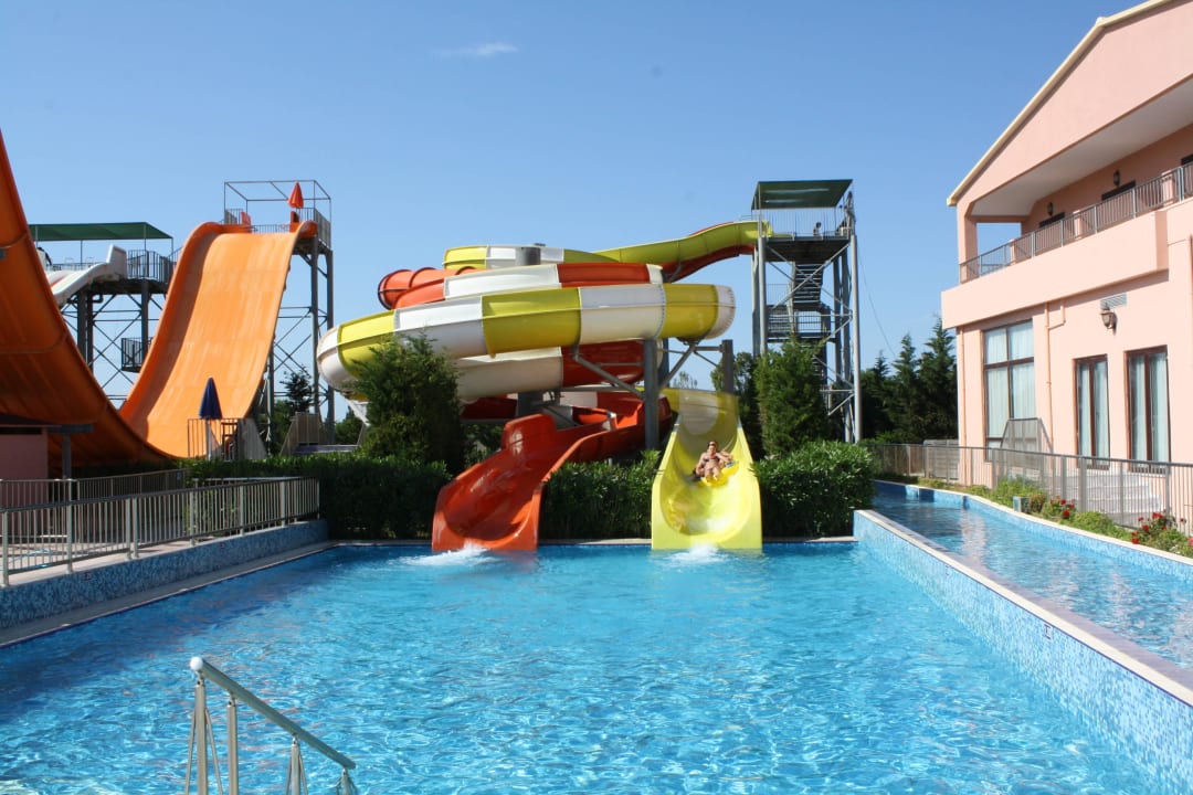Zjeżdżalnie  Caretta Beach Resort & WaterPark