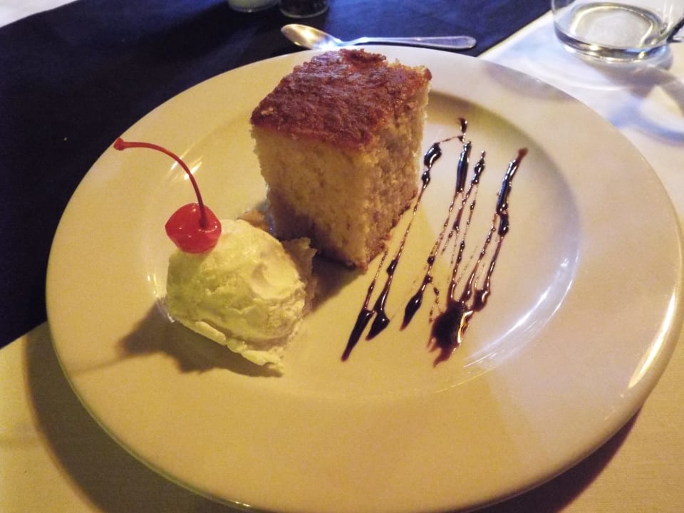 Abendessen: Dessert Kalahari Anib Lodge