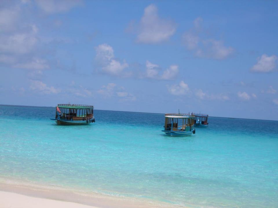 Strand an der Bar NAKAI Maayafushi Resort