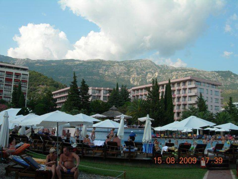 Widok  na hotel Iberostar Waves Bellevue