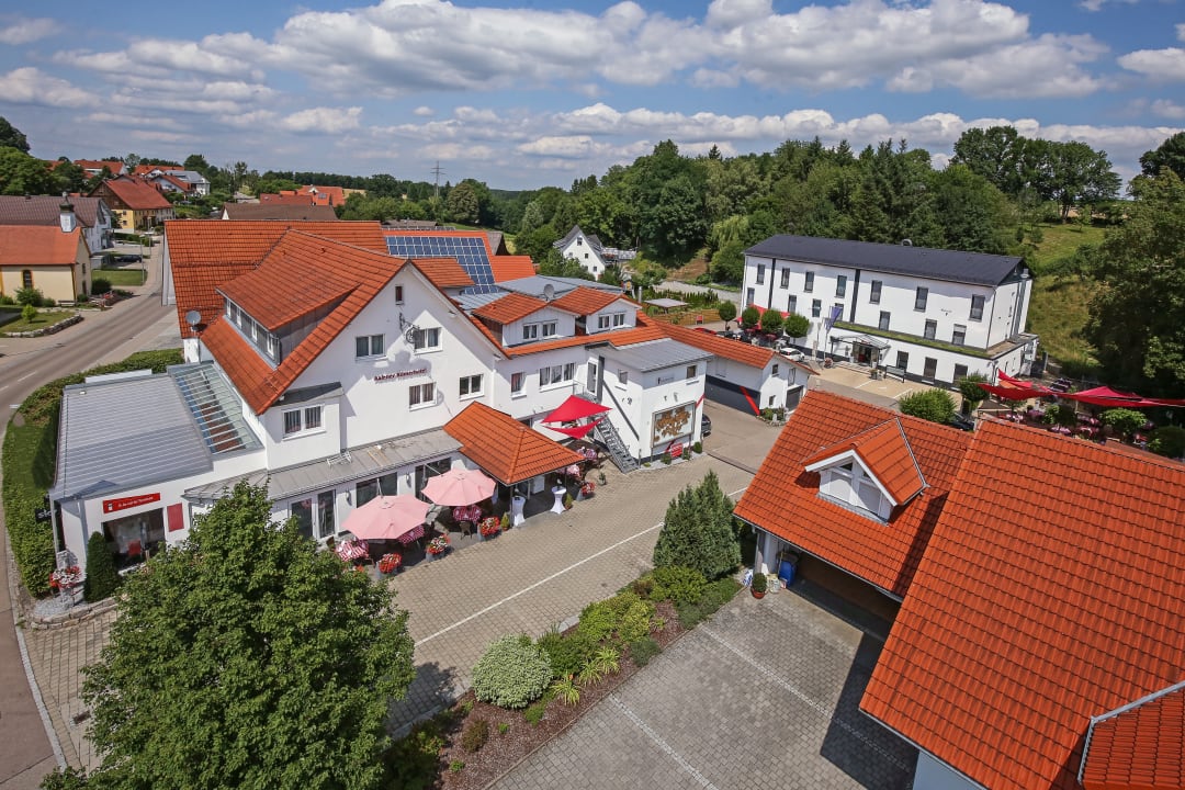 Außenansicht Aalener Römerhotel am Weltkulturerbe Limes