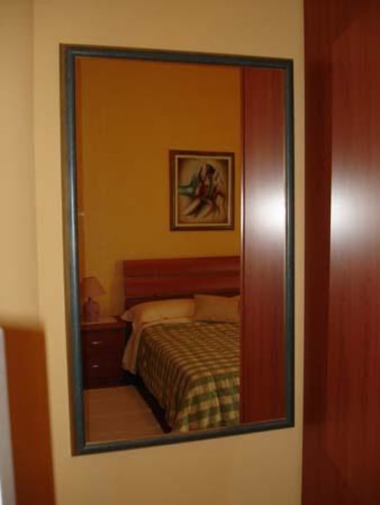 Room in the mirror villa tisa Villa Tisa