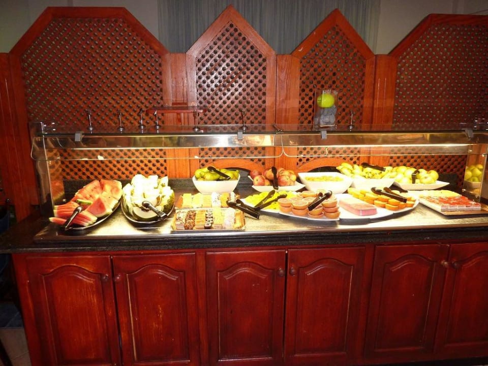 Büffet optisch gut, Essen gut BLUESEA Lagos de Cesar