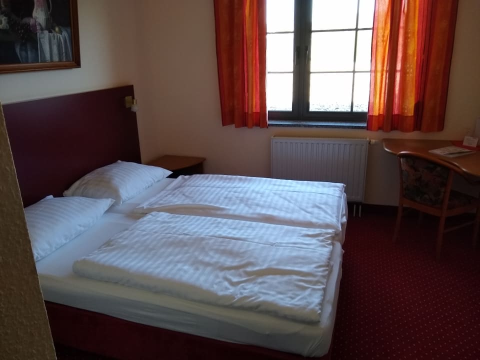 Zimmer West Hotel an der Sächsischen Weinstrasse