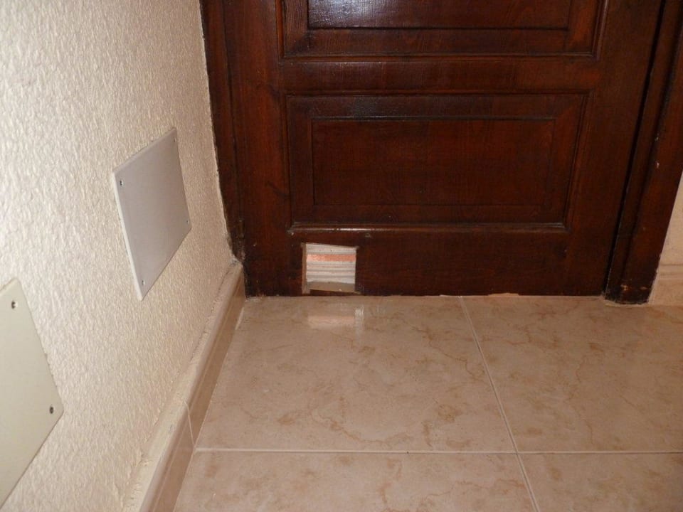 "Schalldichte" Eingangstür mit "Ventilation" Barceló Portinatx - Adults only