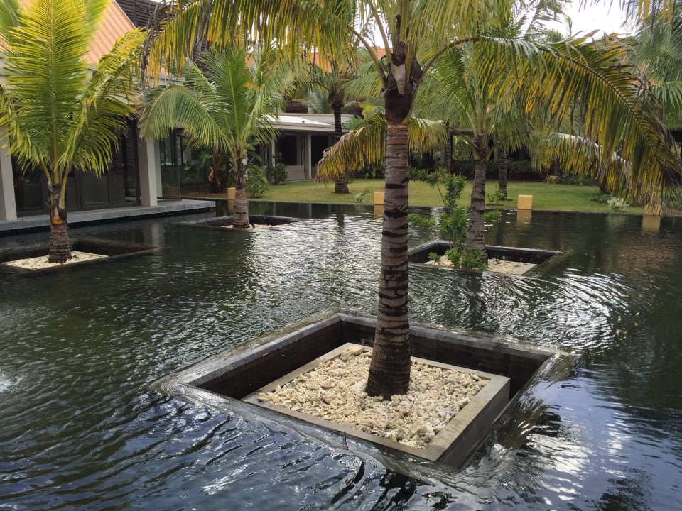 Sauber Crystals Beach Resort Belle Mare, a member of Radisson Individuals