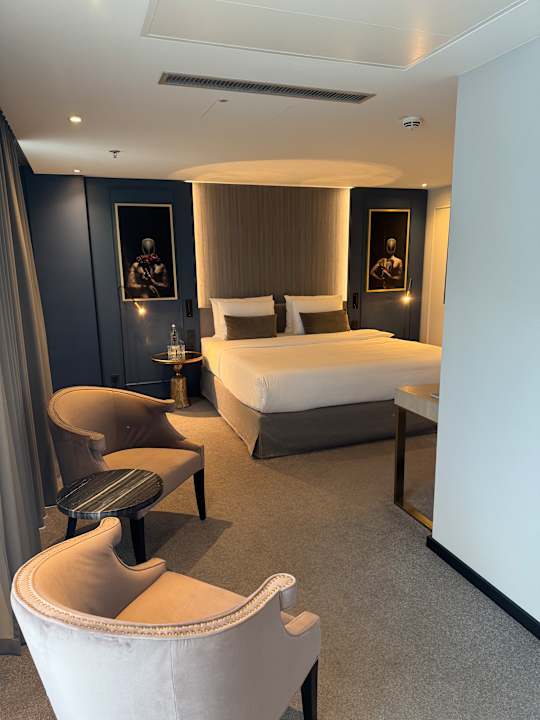 Zimmer Hotel Luc, Autograph Collection