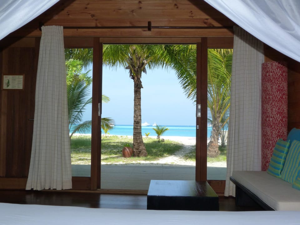 Jacuzzi-Beach Bungalow Meeru Maldives Resort Island