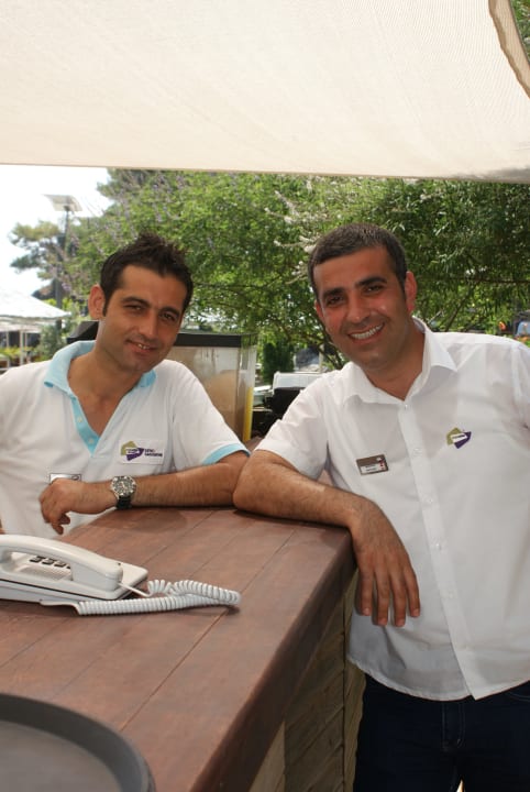 Murat macht lecker Coctails & Chef Mustafa TUI BLUE Seno - Adults Only