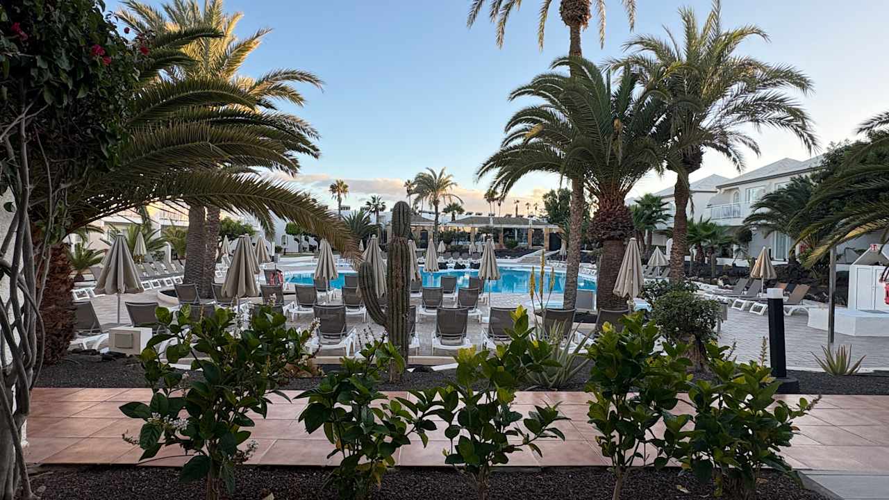 Pool H10 Ocean Suites