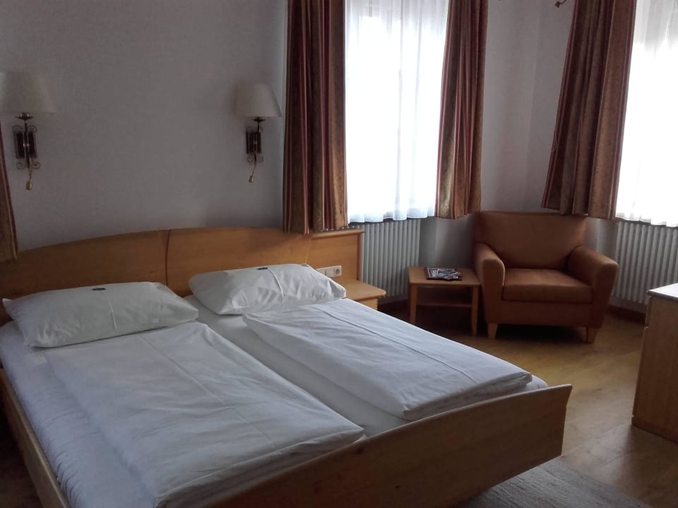 Großes Zimmer Das Salvator Iris Porsche Landhotel