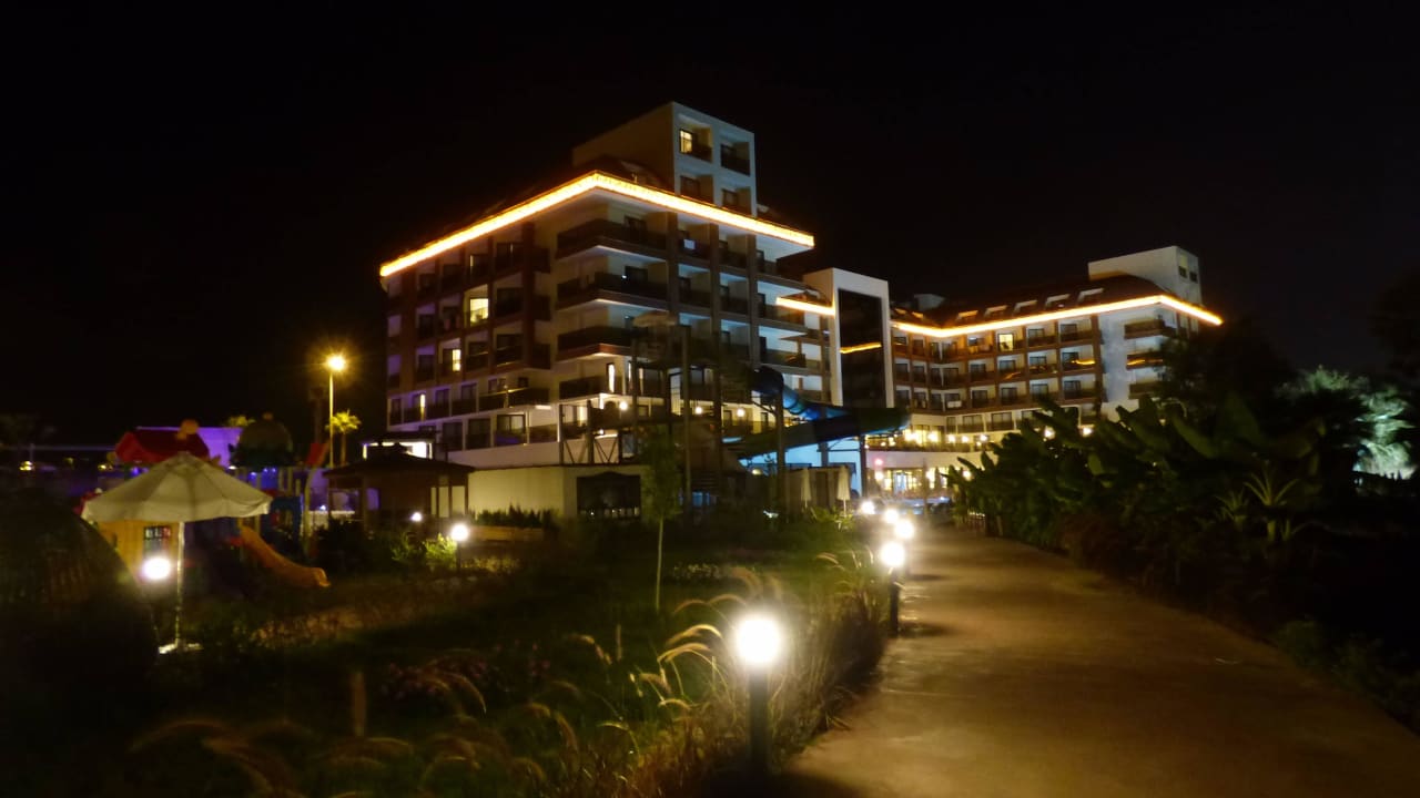 Hotel Nachts Glamour Resort & Spa