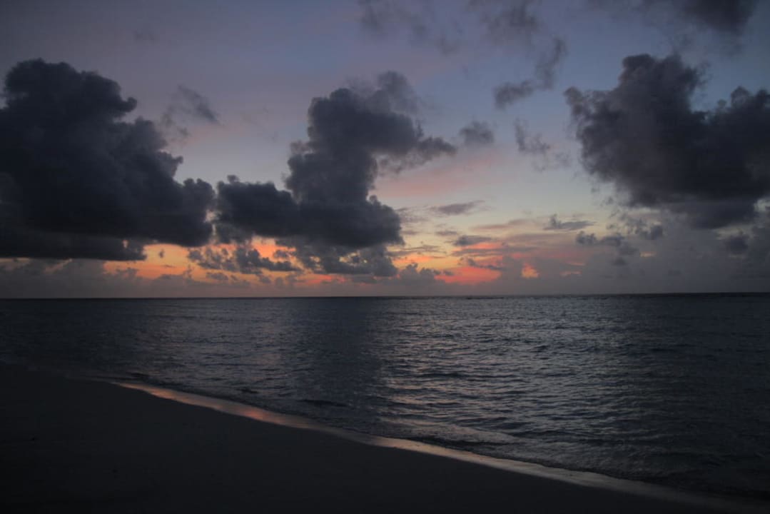 Sunset Kuredu Island Resort & Spa