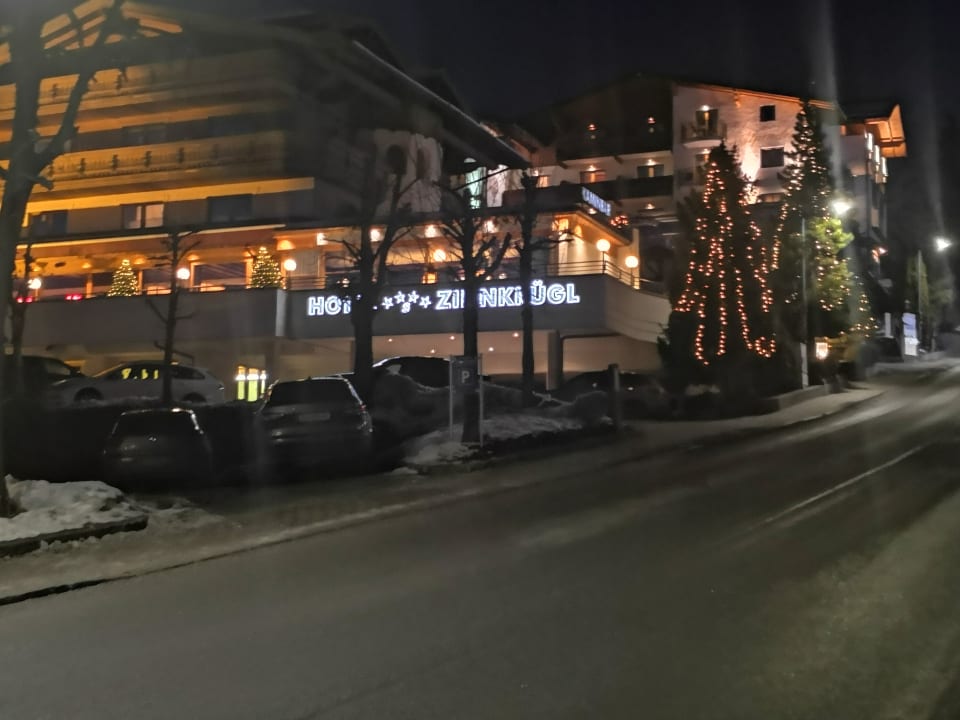 Außenansicht Hotel Zinnkrügl