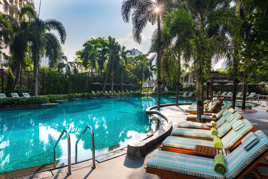 Pool Conrad Bangkok Residences