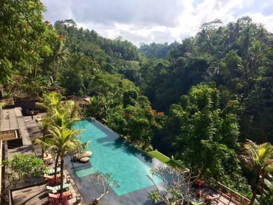 Infinity Pool Chapung Se Bali Resort & Spa