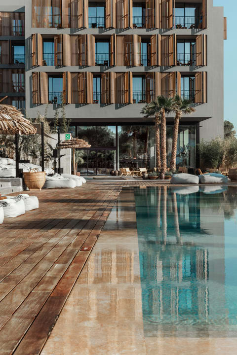 Pool OKU Ibiza