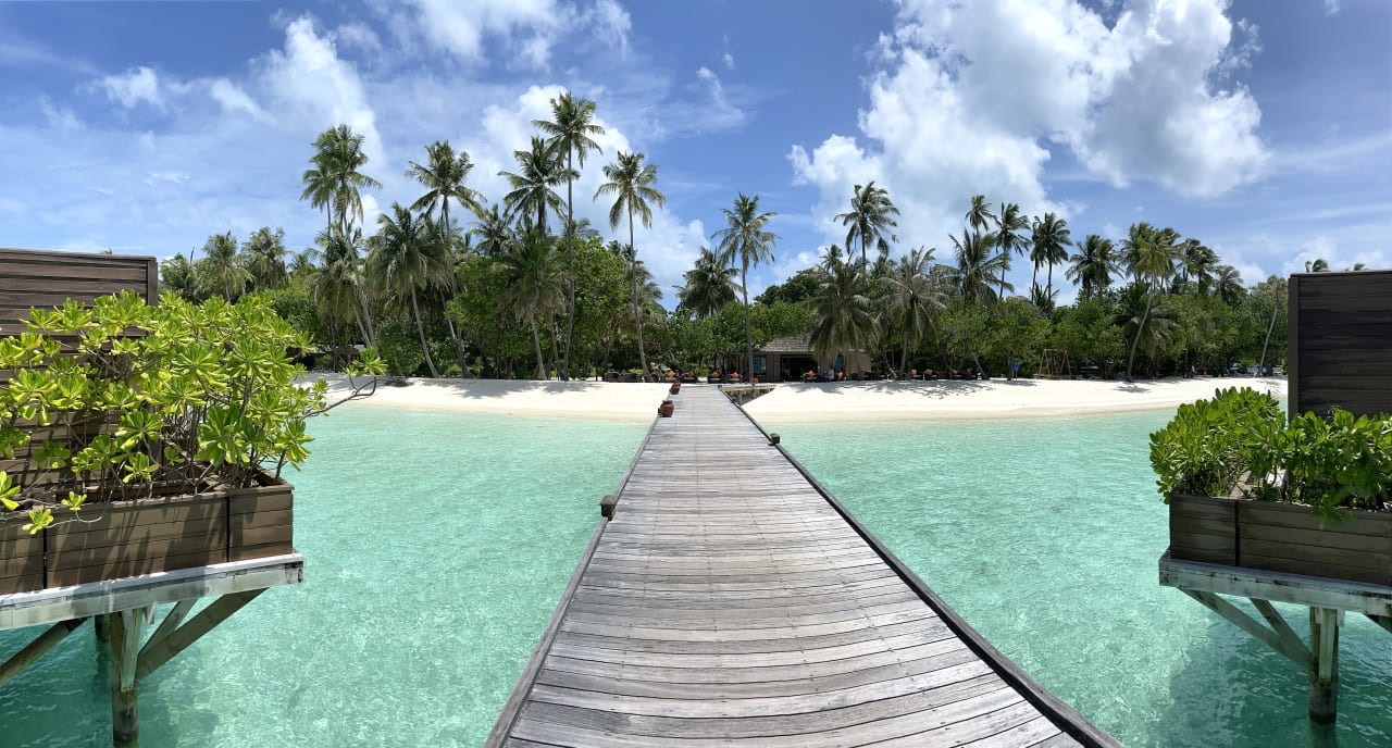 Strand Meeru Maldives Resort Island