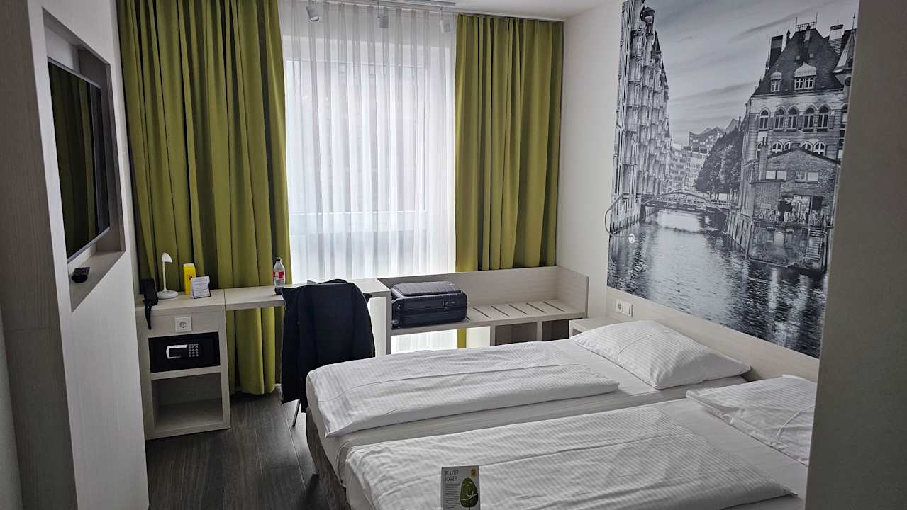 Zimmer Super 8 by Wyndham Hamburg Mitte