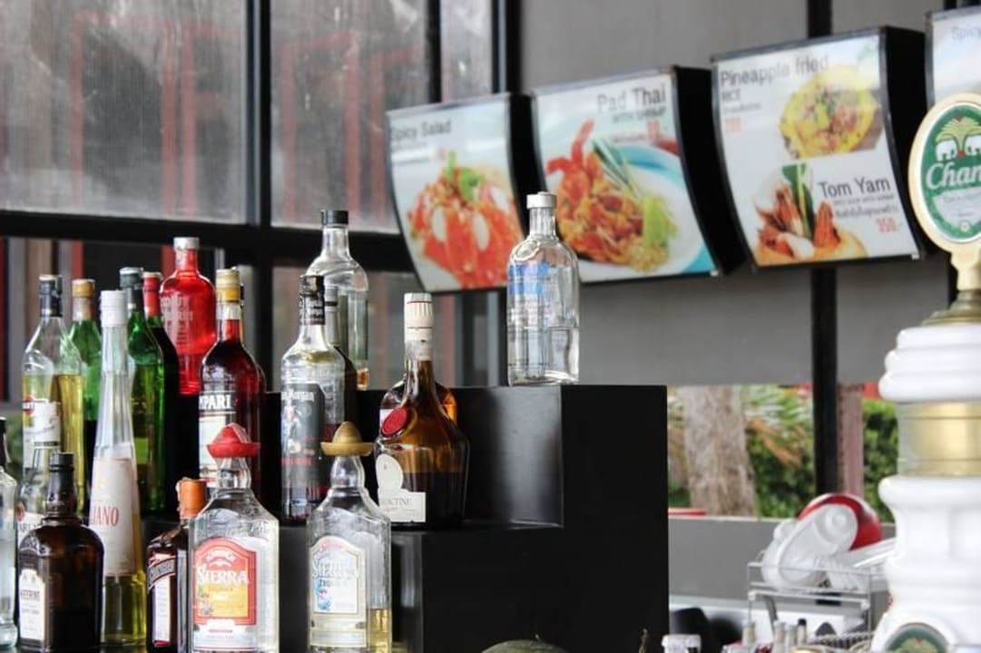 De Grill Bar & Bristro Samed Grandview Resort