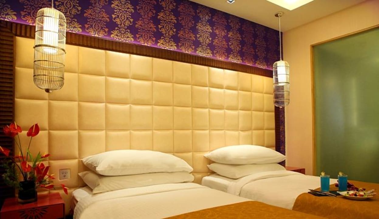 Club Room Twin Room The Metropolitan Hotel New Delhi