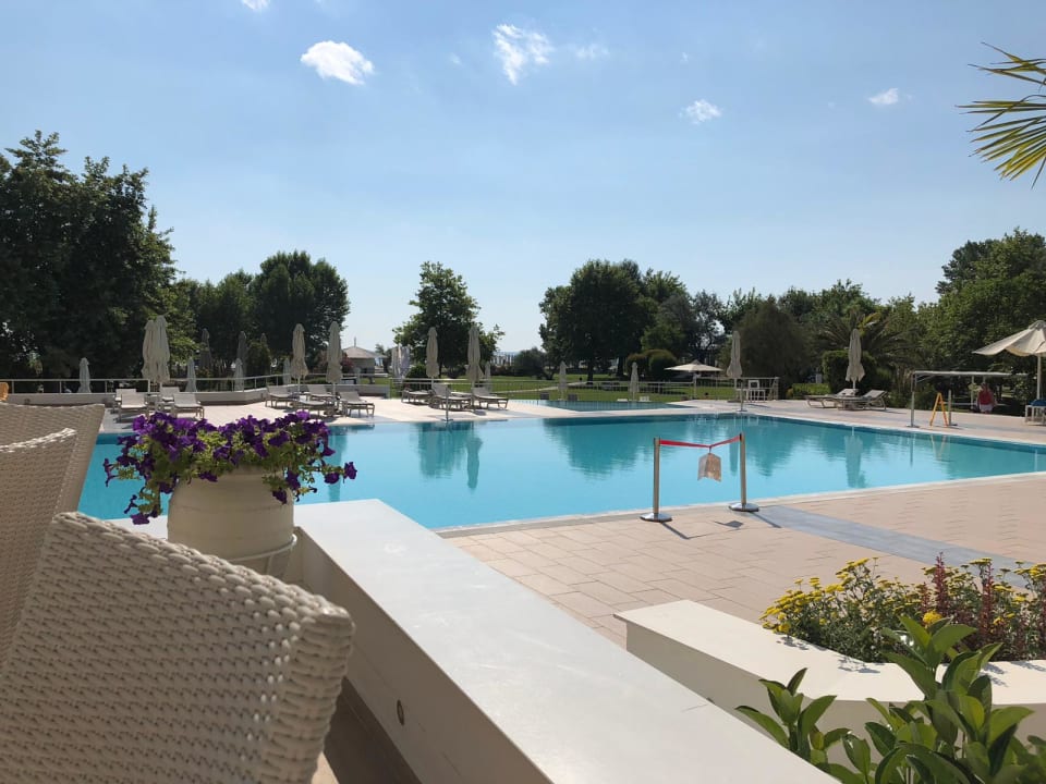 Pool Olympian Bay Grand Resort