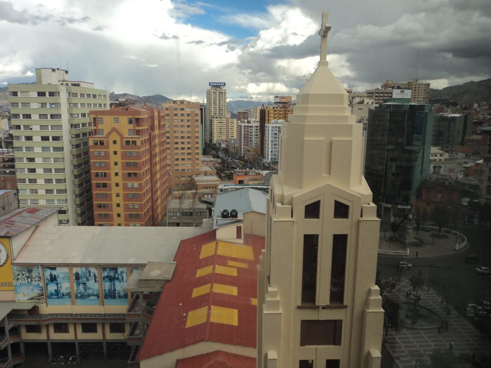 Blick nach rechts in die Stadt Radisson Plaza Hotel La Paz