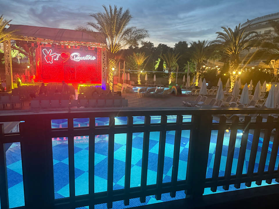 Außenansicht Quattro Beach Spa & Resort