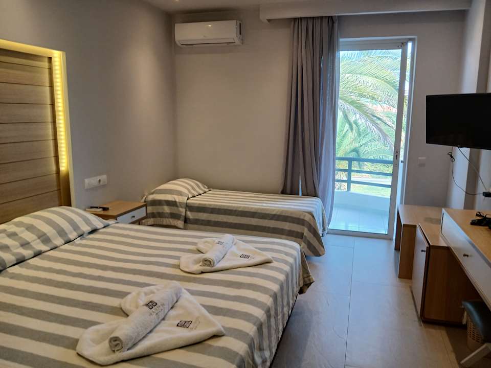 Zimmer HARPIN Happy Days Beach Hotel