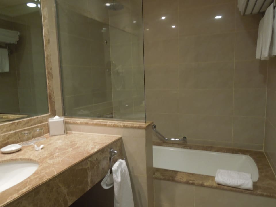 Zimmer Miramar Al Aqah Beach Resort