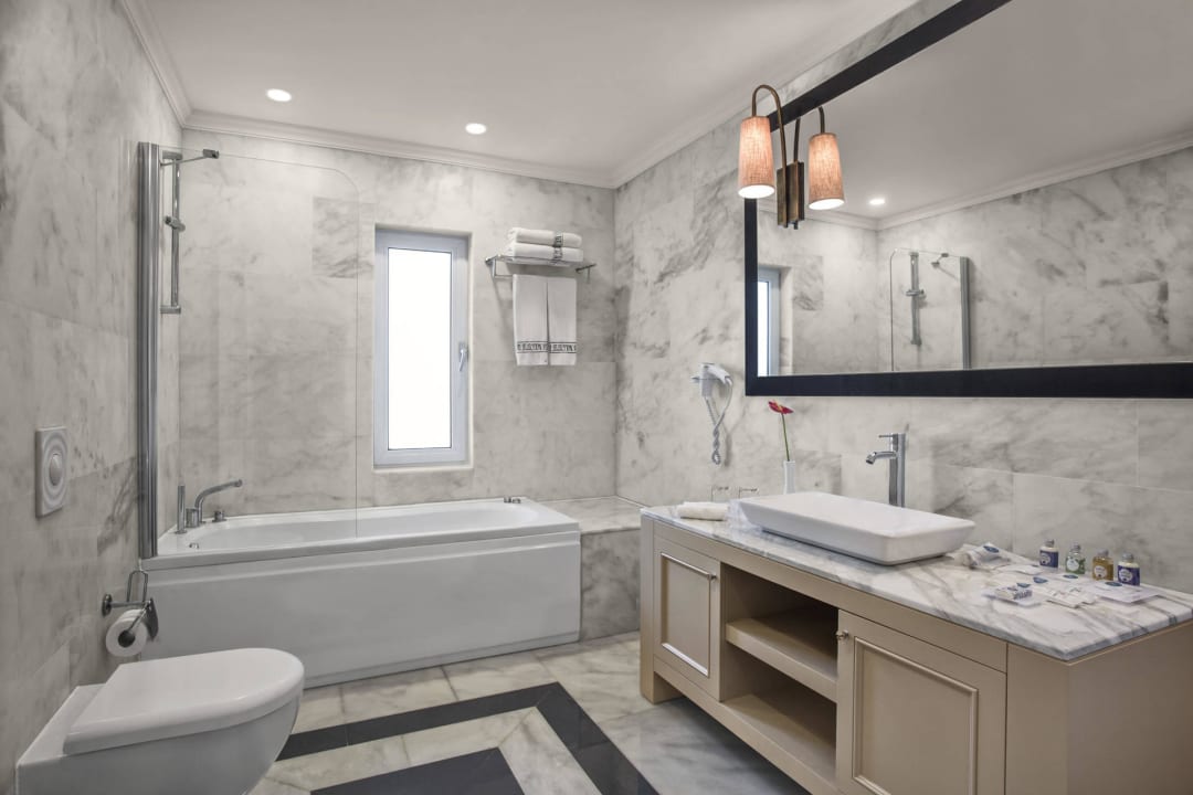 King Villa Bathroom IC Hotels Santai Family Resort