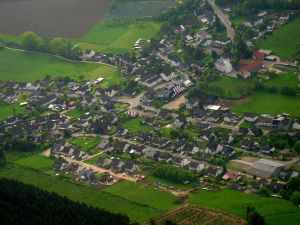 Serkenrode aus der Luft Ferienwohnung Am Patenberg