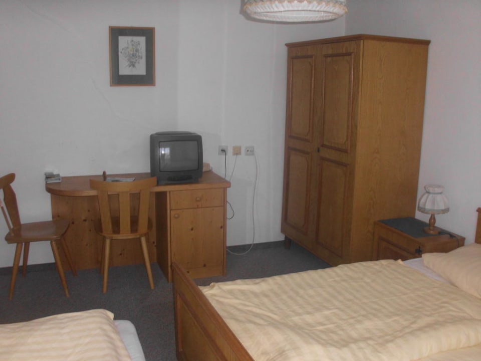 Blick ins Zimmer Hotel Lorenzihof