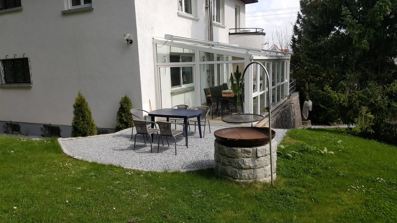 Garten mit Grill Apartments Burgauer Hof