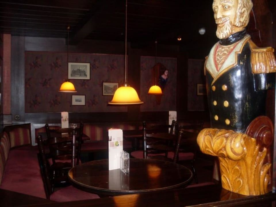 Blick in die Bar Leonardo Hotel Düsseldorf Airport - Ratingen