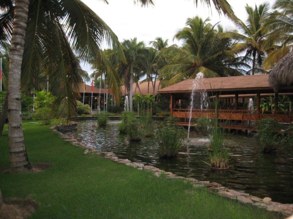 Vor dem Hotel Grand Palladium Select Bávaro Resort & Spa