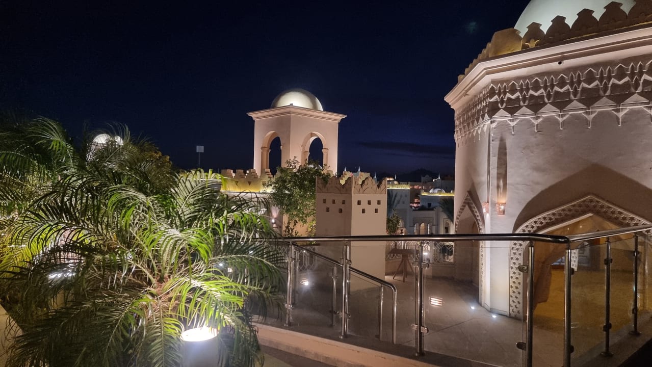 Ausblick The Grand Palace - Adults only