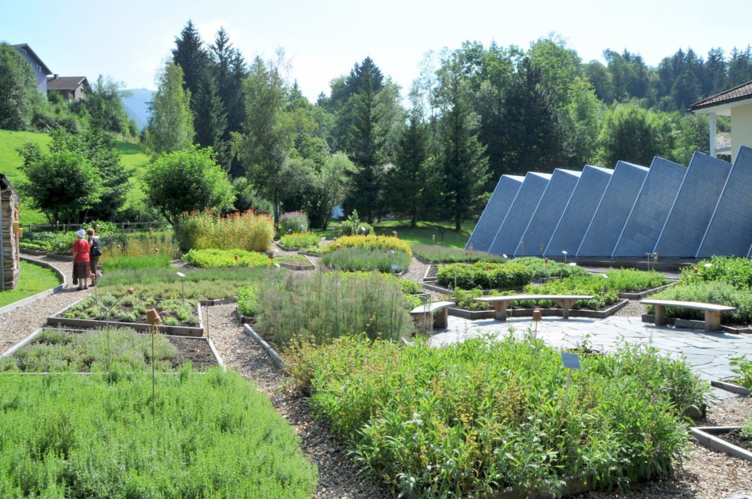 Eigener Kräutergarten Hotel Hof Weissbad