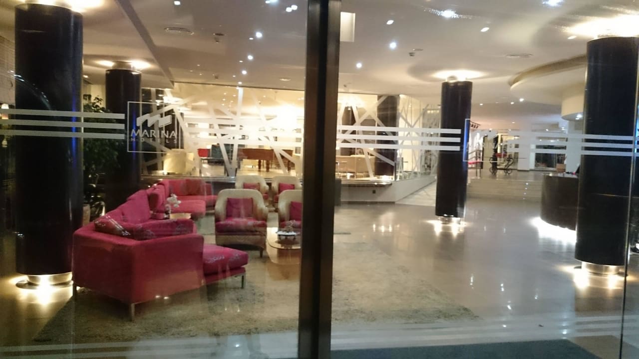 Wartebereich vor der Rezeption  AluaSoul Palma