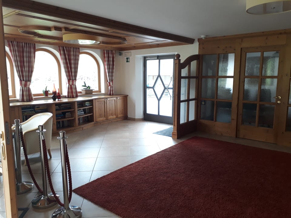 Lobby Residence Villa Funtanes