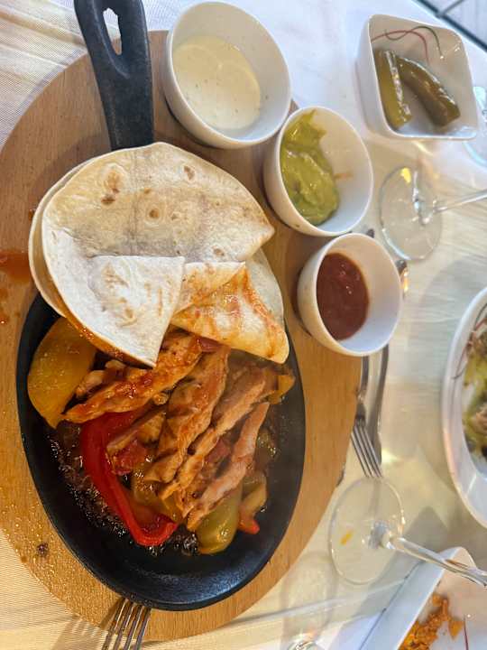 Gastro Quattro Beach Spa & Resort