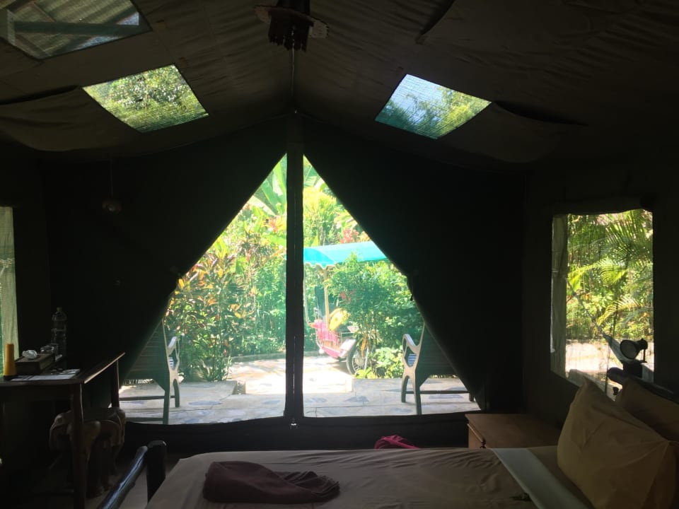 Blick aus dem Zelt Elephant Hills