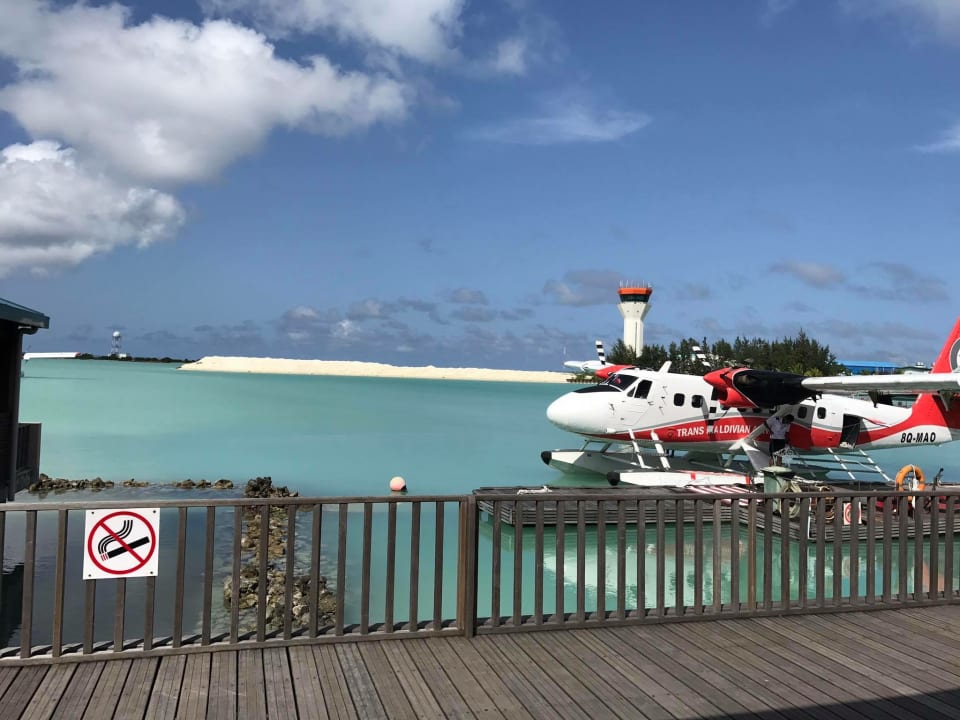 Anreise mit dem Wasserflugzeug  Angaga Island Resort