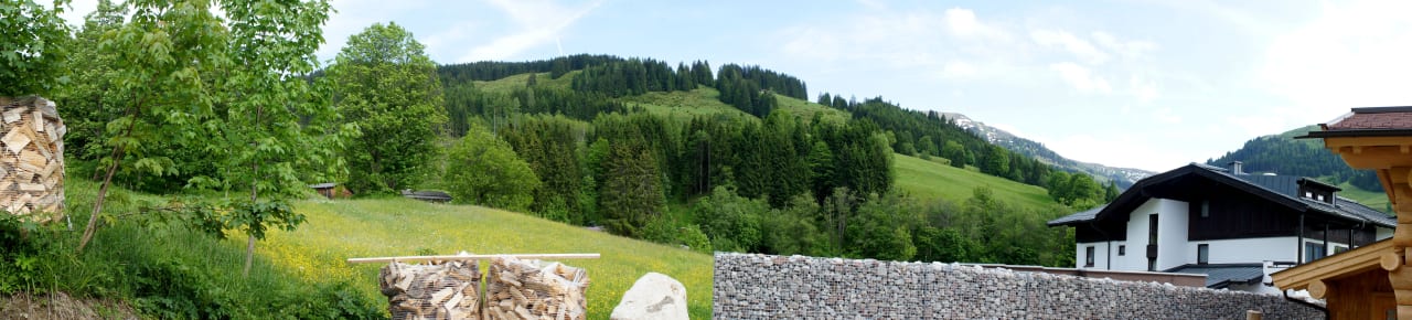 Ausblick von Terrasse Hüttendorf Maria Alm