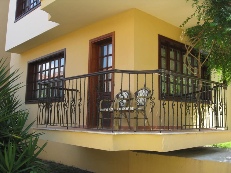 Blick auf den Balkon Club Grand Side