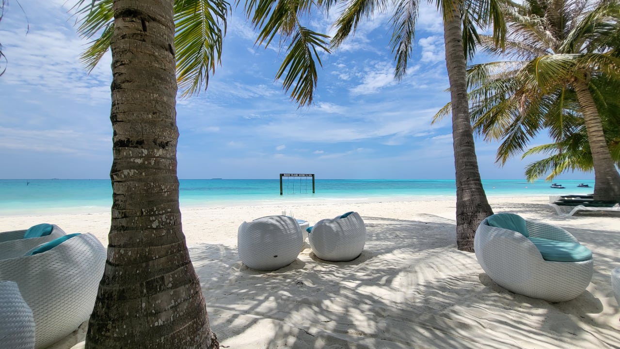 Strand Meeru Maldives Resort Island