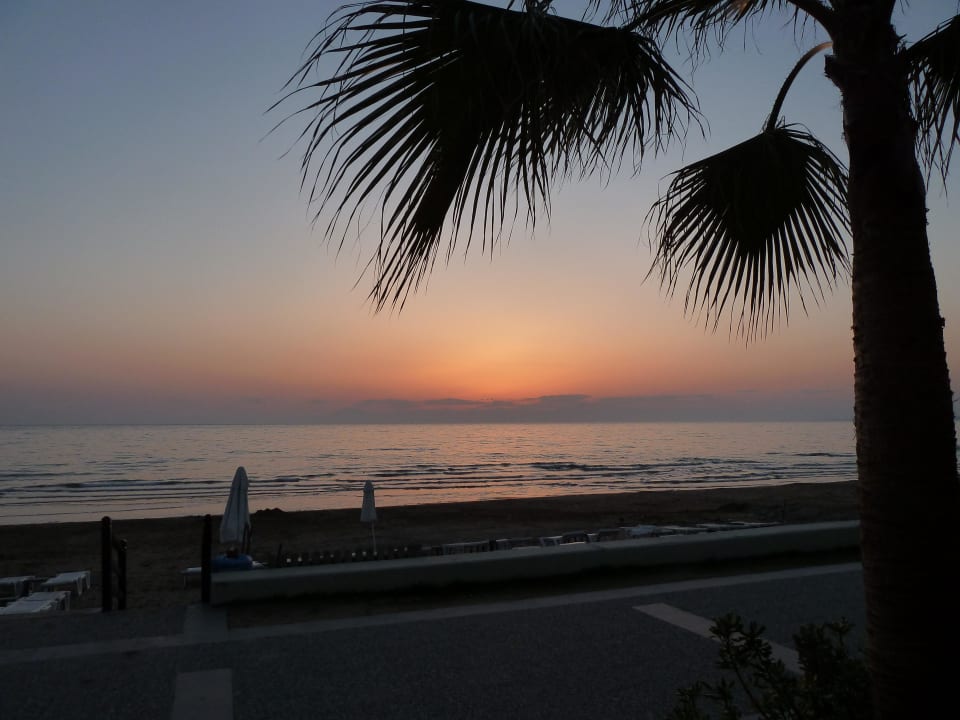 Von der Strandbar aus, Sonnenuntergang Side Star Beach