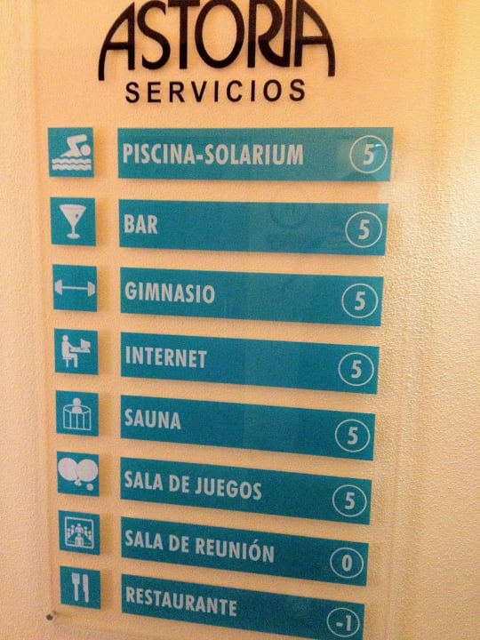 Angebot des Hotels (kein Squash wie angegeben)! Bull Astoria